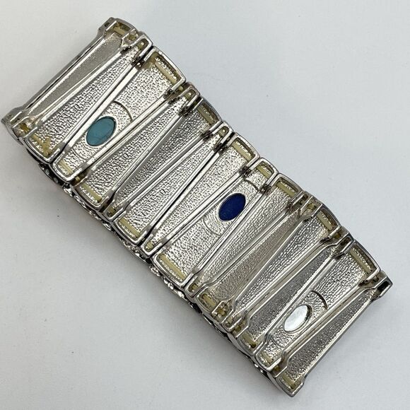 Vintage Silver Tone Hammer Finish Acrylic Cabochon Rhinestone Stretch Bracelet - Picture 6 of 7